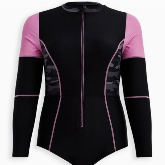 Torrid Rash Guard - Picture 5 of 5